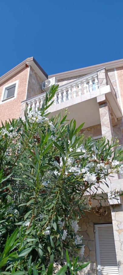 Apartments Vesna Nova Vas  Екстериор снимка